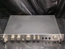 Amplificateur contrôle - de,