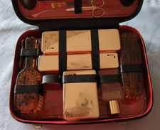 VINTAGE TROUSSE DE TOILETTE EN CUIR NECESSAIRES DE TOILETTES ( MANQUE 2 PIECES )
