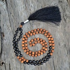 Cosmic Harmony Mala 8MM, bois de santal - collier tourmaline noire 108 Mala,