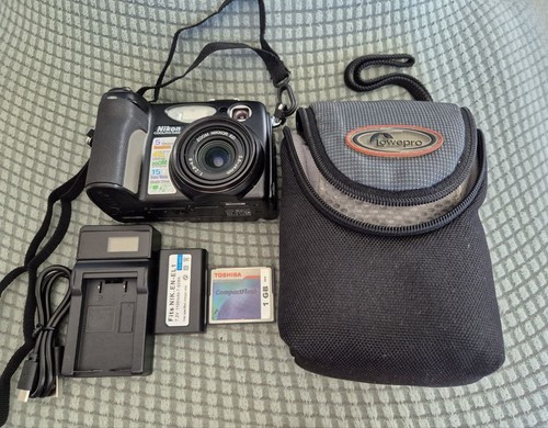 Vintage 2003 nikon coolpix - vintage,
