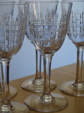 BACCARAT 6 ANCIENS VERRES A APERITIF EN CRISTAL TAILLER MODELE CAVOUR ht 12 cm