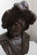 Buste HOMME au chapeau  marqué FAUST qualité plâtre style renaissance ?
