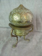 ENCENSOIR ORIENTAL en laiton ciselé. Ancien.