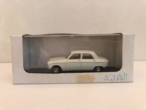 Peugeot 204 blanche aquavit - 204,
