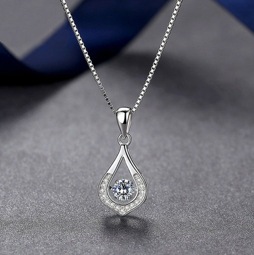 Collier pendentif pierre