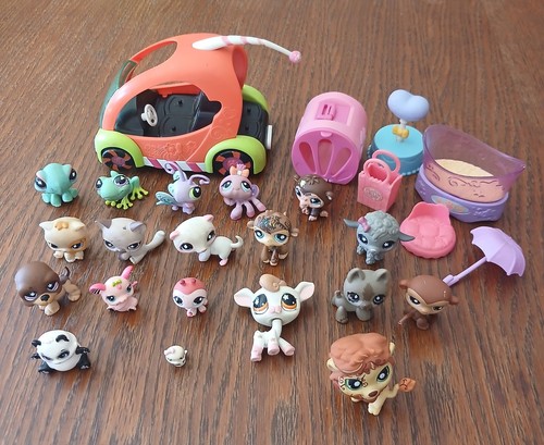 Littlest pet shop lot - shop,