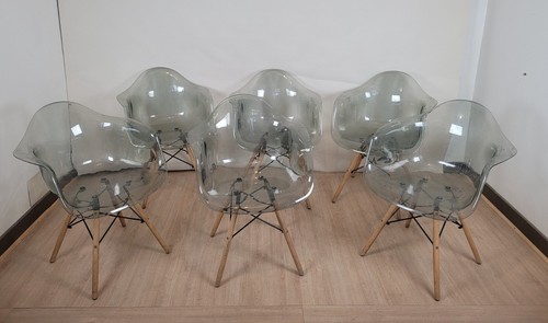 Série fauteuils dans - dans, le