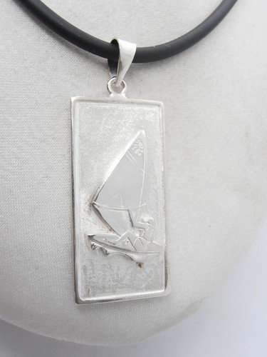 Windsurf pendentif en argent - :,