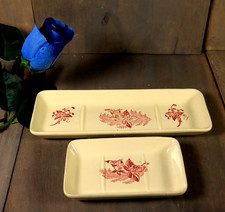 Ancienne Porte Brosses et Porte Savon en Faïence Décor Rouge Blanc Terre de Fer