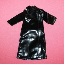Imperméable noir pour poupée