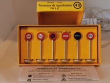 Dinky Toys Atlas 1/43 - Panneaux de Signalisation Ville 40