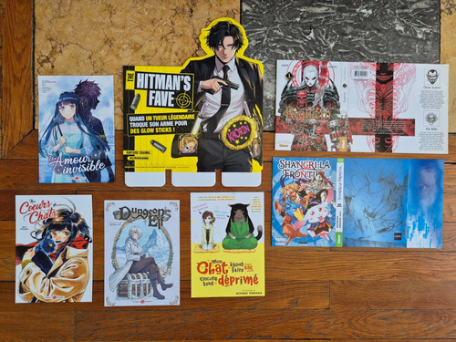 Lot goodies mangas divers - 7,