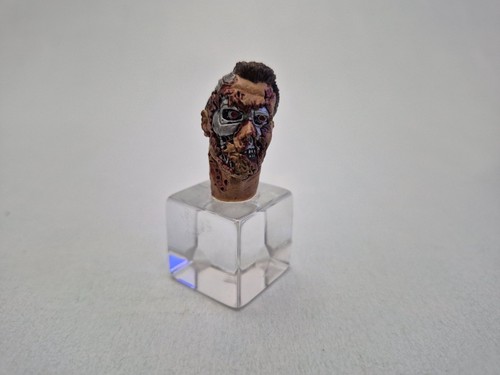 Terminator t800 battle - t2,