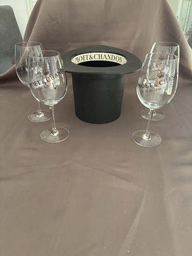 Service champagne moët - À,