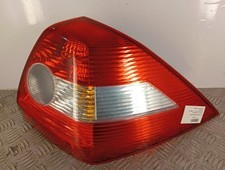 Feu arriere principal droit