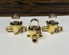 Ancienne lampe cloison bateau