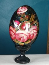 Oeuf Russe en bois peint