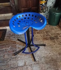 Tabouret type siège tracteur (pas de livraison)
