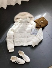 Doudoune Blanche Courte Avec Capuche En Fourrure Écologique Amovible CF54772