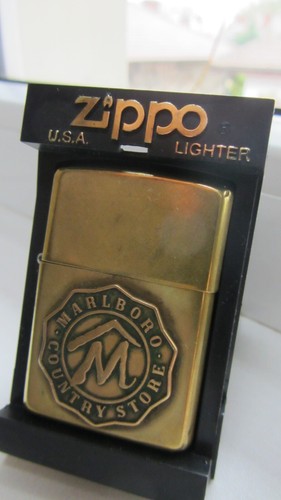 Zippo marlboro country store - zippo,
