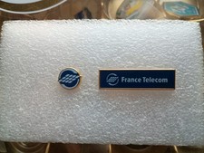 2 Pins Arthus Bertrand France