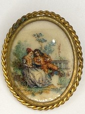 Ancienne broche couleur or camée porcelaine scène galante bijou vintage