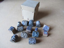 lot de 14 TAMPONS / ROULEAUX Anciens pour BRODERIE / FESTONNEUR