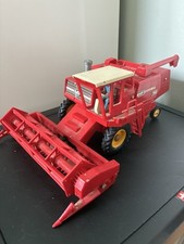 britains farm 1/32 Massey
