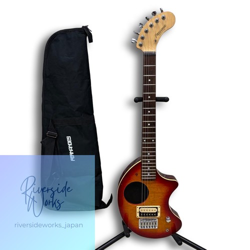 Mini guitare ampli intégré
