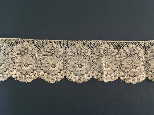 Volant ancien dentelle fine - ancien,