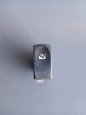 Renault Clio 3 / Bouton lève
