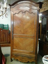 ARMOIRE VENDEENNE EN MERISIER ANCIENNE 