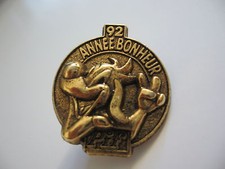 PINS PIF LE CHIEN "92 ANNEE