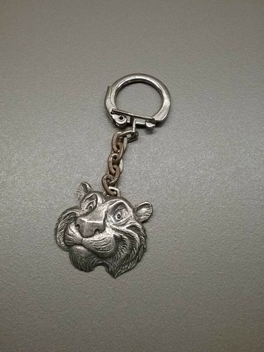 Porte cle marque esso - cle,
