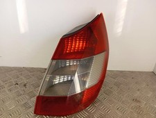 Feu arriere principal droit