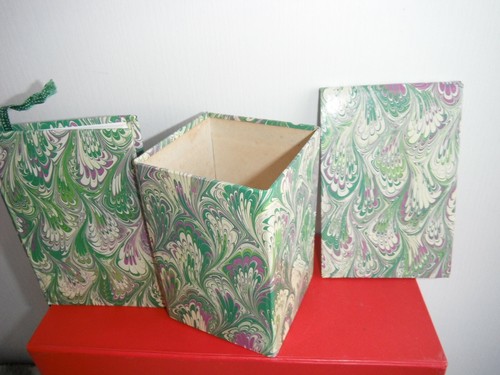 Boite crayons carton - en, +