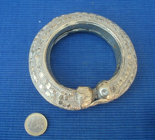 V50 identifier bracelet - v50,