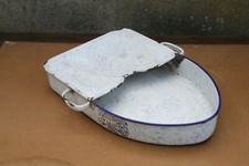 Ancien bassin, siège anatomique Le bassin émaillé Blanc marbré bleu