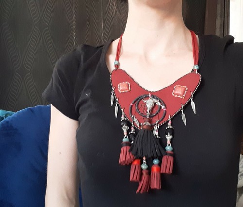 Collier plastron neuf style - collier,