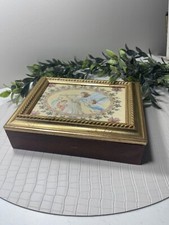 Ancienne Boîte de Rangement