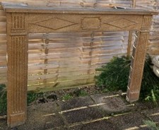 Boiserie ancienne / façade de cheminée en chêne peint...