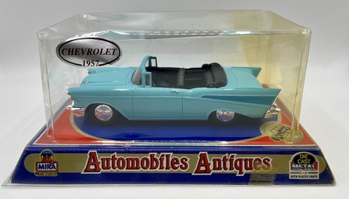 Chevrolet 1957 bleu ciel - 1957, au