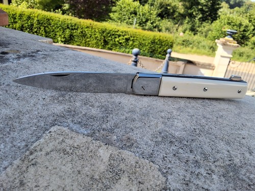 Imposant couteau makinox - couteau,