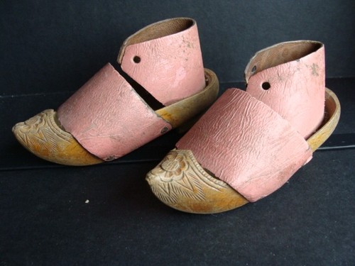 Sabots bretons enfant - , anciens