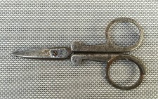  Ancienne paire de ciseaux