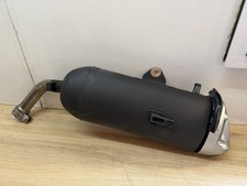 UN SILENCIEUX D ECHAPPEMENT