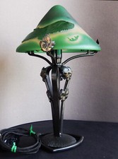 LAMPE EN FER FORGE, aux feuilles de vigne La Rochère et FAA.