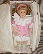 Ancienne poupée Linda