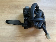 UN COMMODO GAUCHE COMMANDE DE