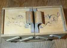 Boîte à Couture Ancienne Pour Enfants. Motif Chien et Chat